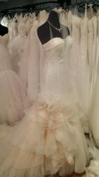 -Flora婚纱礼服定制租赁店