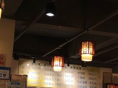 大堂-肖肖酸萝卜鱼火锅(总店)