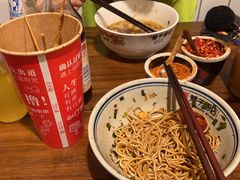 -矮子粉店1985·长沙米粉(湘春路店)