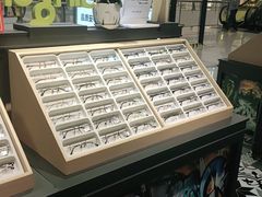 -镜客眼镜(浦江欢乐颂店)