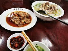 萝卜炖肘子-荣生萝卜汤饭店