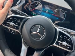 -天津波士信达奔驰4S店(卫津南路店)