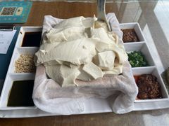 -95号酱骨·一块豆腐(展春园西路店)