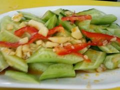 蒜泥黄瓜-靖远三虎特色羊羔肉