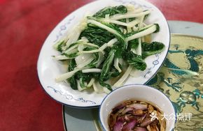 Garlic Stir-Fried Baby Bok Choy