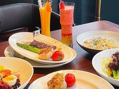 -MONICH牛排融合餐厅(和义大道购物中心店)