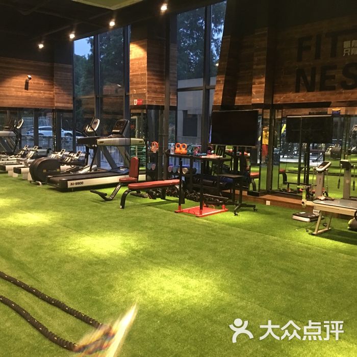 斯迈尔游泳健身俱乐部