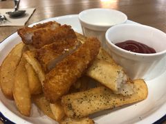 英式炸鱼配宽薯-HELLO 27 意面·沙拉·帕尼尼