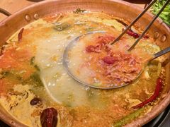 -洱火云南酸菜牛肉火锅(石景山当代商城店)