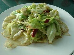 炝炒圆白菜-李连贵酒家熏肉大饼(昆明街店)