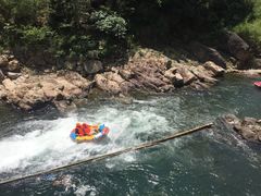 -安吉龙王山峡谷漂流