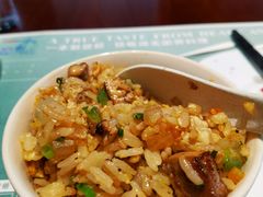 鹅肝炒饭-一本魅·日式料理