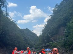 -安吉龙王山峡谷漂流