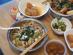 -丽丽三鲜螺蛳粉(田林路店)