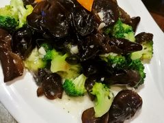 -小菜园新徽菜(芜湖奥特莱斯店)