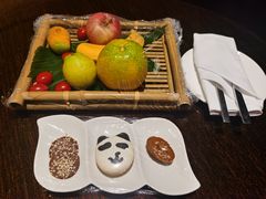 -成都保利公园皇冠假日酒店(熊猫基地店)