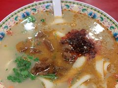 红烧牛肉刀削面-金杨拉面王小吃面馆·牛三宝面·红烧牛肉粉