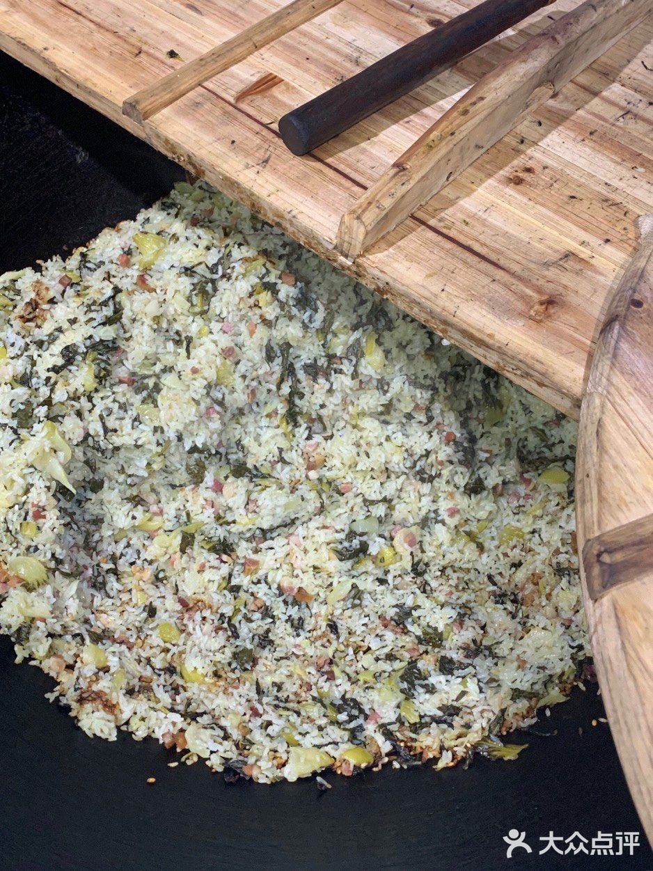 劳动路217美食街内「灶饭香•土灶咸肉菜饭」