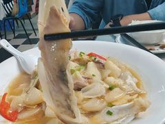 酸姜荞头蒸鱼头-海鲜街菜馆(海珠南路店)