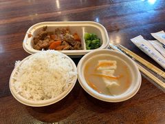 -横琴湾畔餐厅(长隆海洋王国白鲸剧场店)