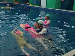 -Swim斯卫姆国际儿童游泳中心(红博中央公园店)