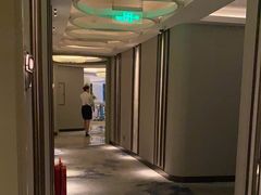 -浅深(世茂滨江精品店)