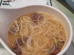 -新大咀港式茶餐厅(宝山万达店)