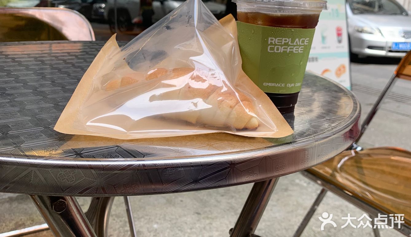 江门咖啡｜街头转角老房子下Replace Coffee