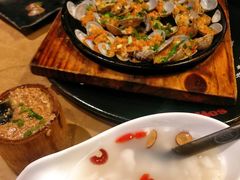 -何师烧烤·香辣蟹·川菜·30年老品牌(太古里旗舰店)
