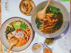 苗家口味酸笋宽粉-百春原湖南牛肉粉(百联世纪店)