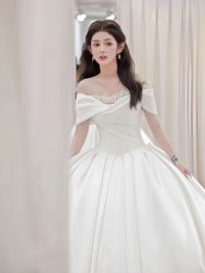 -Renee芮亦婚纱(原丽莎)