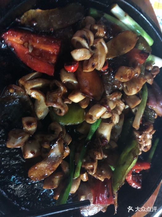 绿叶广式烧腊馆(高新店)铁板脆肠图片