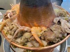 -鑫渔港海鲜本地菜·山海关浑锅(东戴河店)