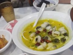 -渝是乎酸菜鱼·川渝小炒(新世界百货望京店)