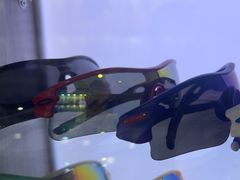 -朱师傅眼镜·蔡司·依视路·尼康(市先进店)