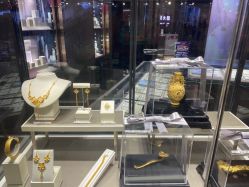 -周大福CHOW TAI FOOK(宝山苏宁易购店)