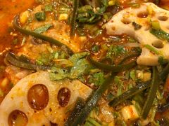 -吕阿婆骨汤麻辣烫(云岗店)