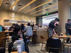 -星巴克臻选(上海合生汇1F店)