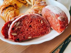 红菜头南瓜籽法包-PAPER STONE BAKERY(天汇广场店)