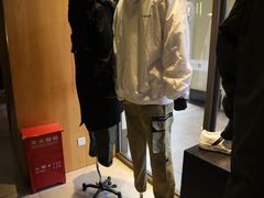 -王府井奥莱临潼小镇(临潼店)