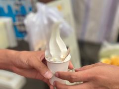 -古老冰山特色冰淇淋店(艾提尕尔店)