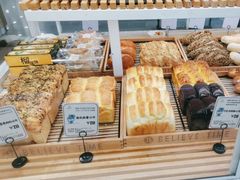 -焙丽拾光(麦凯乐直营店)