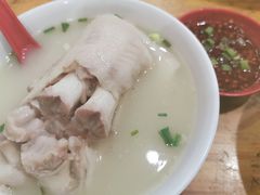 -雷祖芳老妈蹄花店