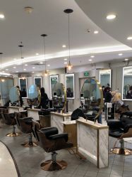 -八佰伴8008星级形象店