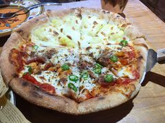 狂野榴莲双拼披萨-盘炉forenza·云贵川融合小食堂 ( 钟楼中柳巷店)