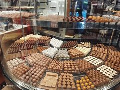 -Laderach 莱德拉(上海环贸iapm店)