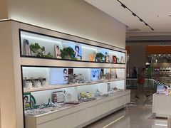 -J-Optical佳视明眼镜·蔡司视觉(青岛金茂览秀城店)