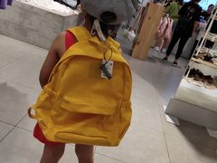 -优衣库(上海金桥国际商业广场店)