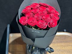 -何兮花店·气球派对鲜花店(马桥银春路万科城店)