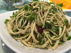 -赶海部落海鲜城(海阳路店)